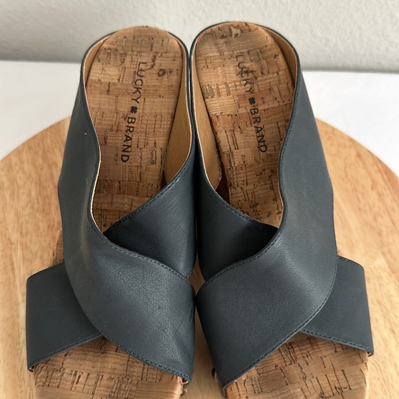 Lucky Brand Women's Mykayla Wedge Sandal 8.5m - Picture 7 of 8